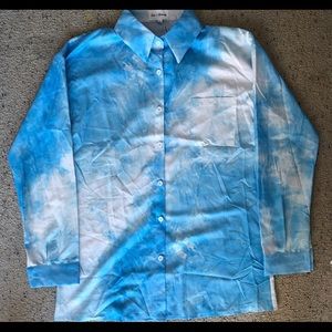 Adorable tie-dye Urban button up.